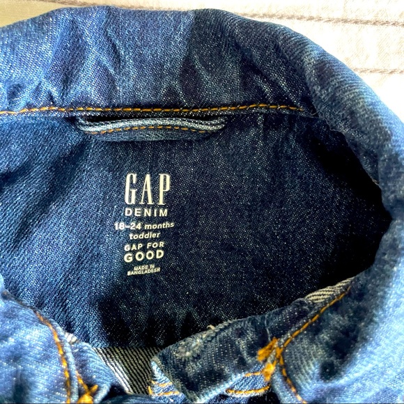 Gap Toddler Denim Jacket - Picture 2 of 4